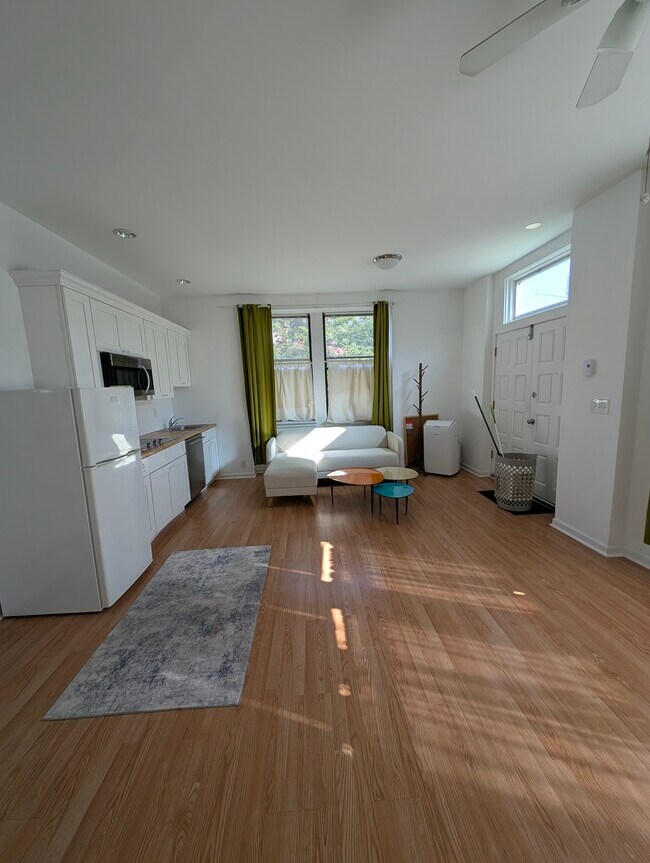 Foto del edificio - 436 13th St NE