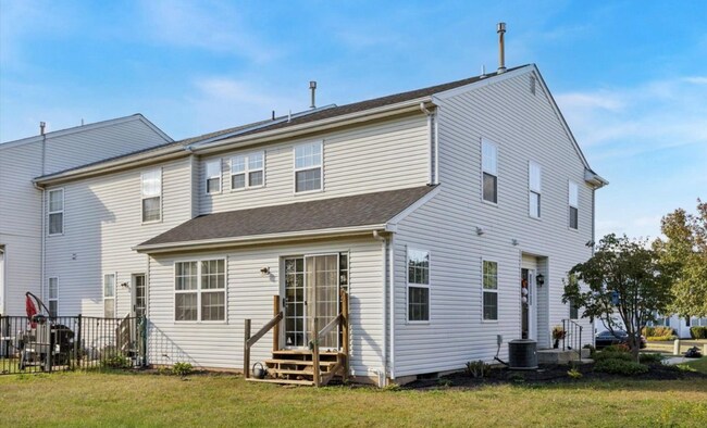 Foto del edificio - 801 Evergreen Cir