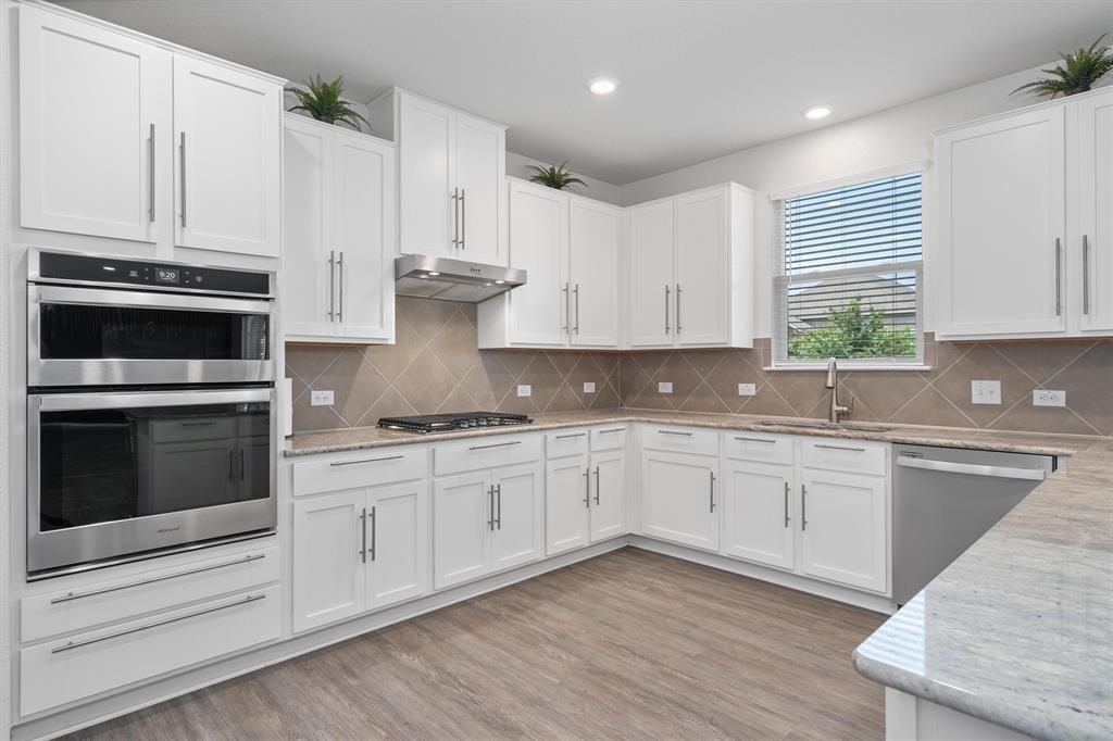 Primary Photo - 7990 Arezzo Dr