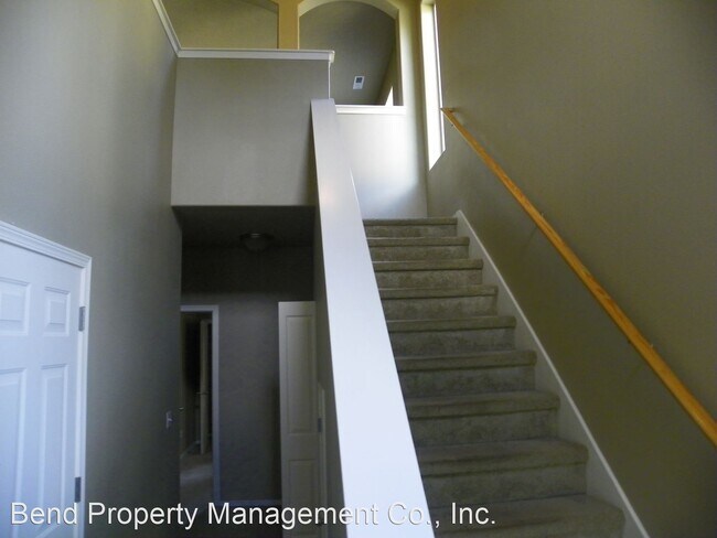 Foto del edificio - 423 SW Garfield Ave