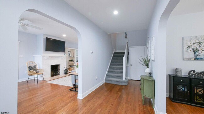 Building Photo - 100 S Princeton Ave