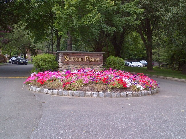 Foto del edificio - Sutton Place Apartments