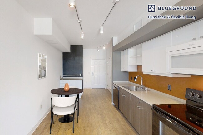 Foto del edificio - 5200 Iron Horse Pkwy