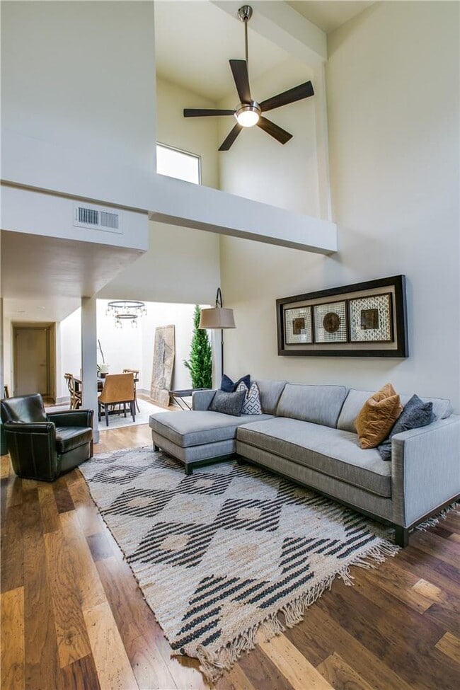 Photo - 3215 Elizabeth St (Dallas, TX) Townhome