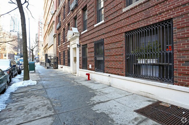 Foto del edificio - 302 W 87th St