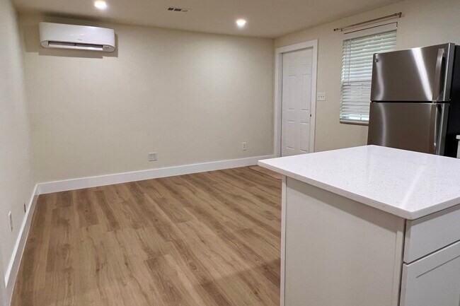 Building Photo - 3205 Post Street, Unit 3203-1