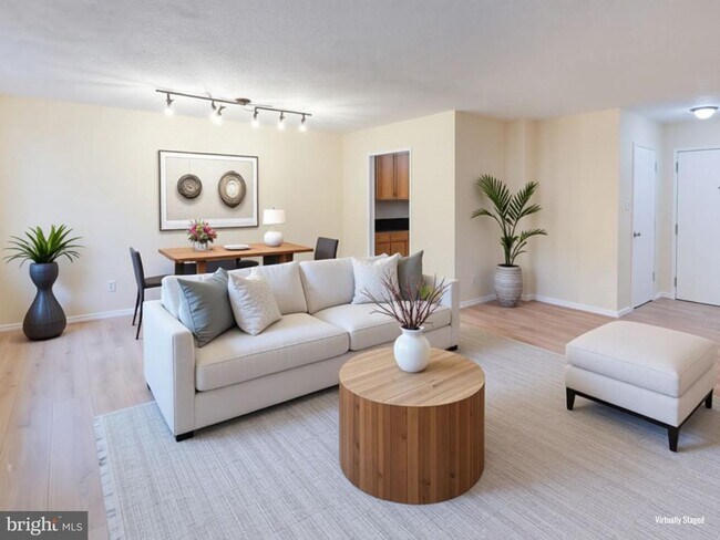 Foto del edificio - 1730 Arlington Blvd