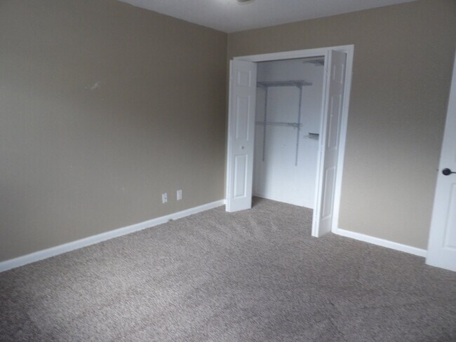 Building Photo - 1333 Yuma St