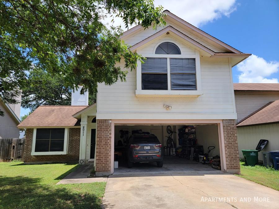 Foto principal - 8011 Tiffany Dr