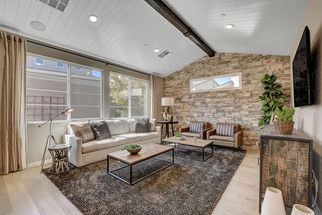Building Photo - 793 Passmore Ct