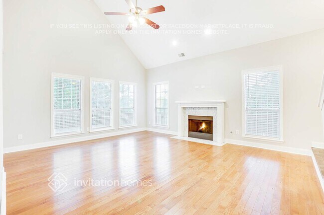 Foto del edificio - 695 Shore Pl