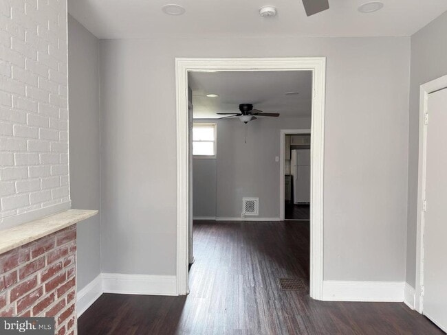 Building Photo - 1718 N Lambert St