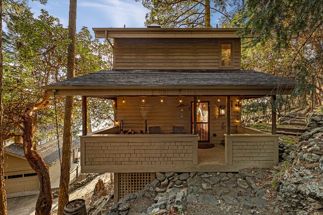 Building Photo - 681 Smugglers Cove Rd