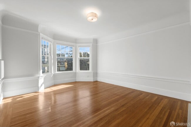 Building Photo - 1166 S Van Ness Ave