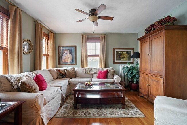 Building Photo - 54 Olney St