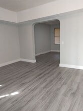 Building Photo - 34 N Franklin St