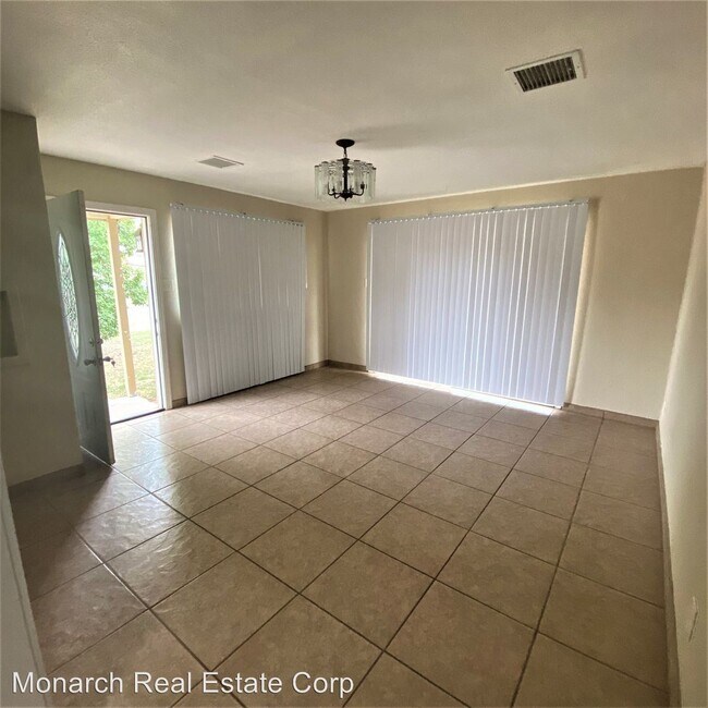 Foto del edificio - 3 br, 2 bath House - 1615 Rio Grande St.