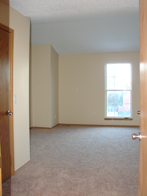 Building Photo - 3424 Queen Anne Way