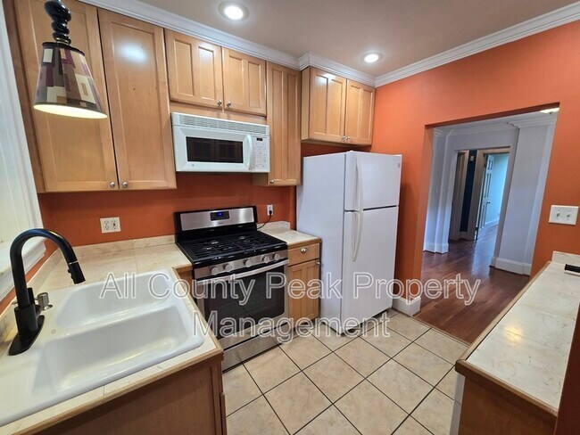 Foto del edificio - 104 Belvoir Ave