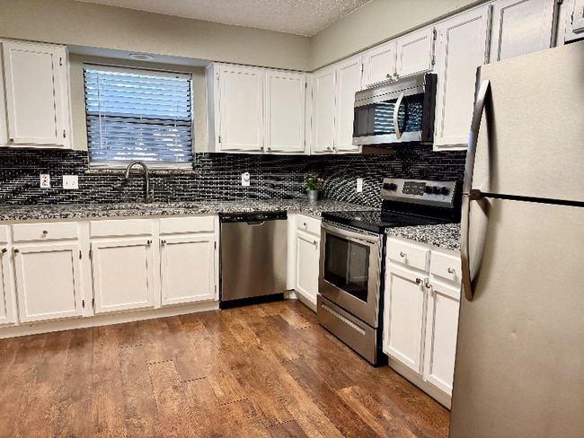 Photo - 2610 Isbella Dr Townhome