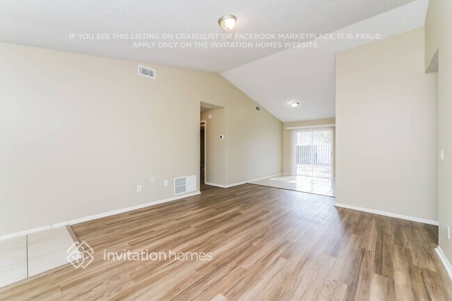 Foto del edificio - 12132 Carolina Woods Ln