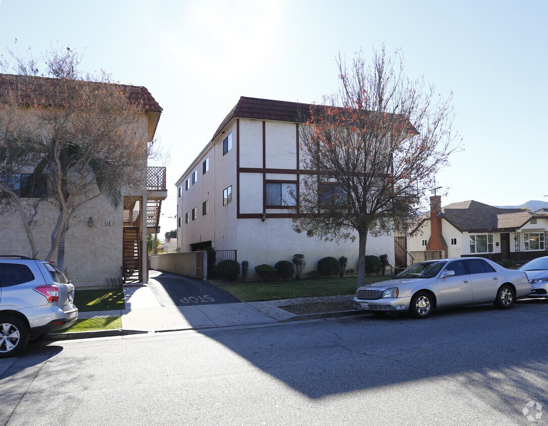 Building Photo - 512 Alexander St