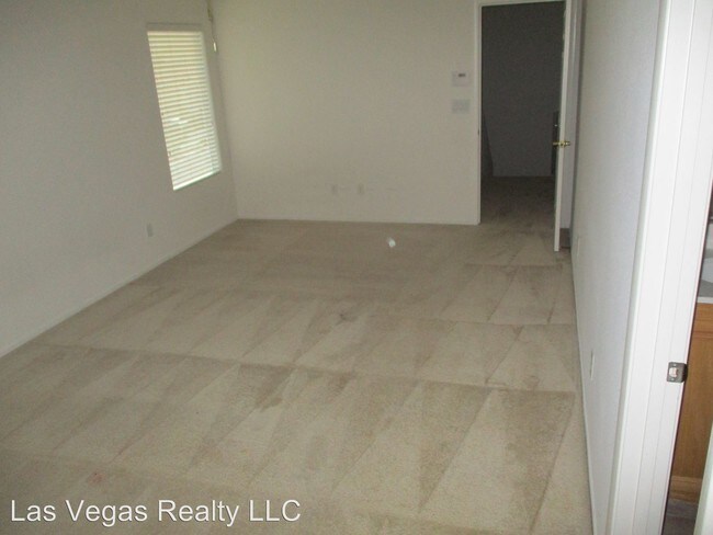 Building Photo - 4 br, 2.5 bath House - 2444 CHAMPAGNE ISLE ST