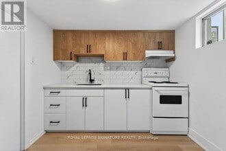 Building Photo - 297 Kennedy Rd