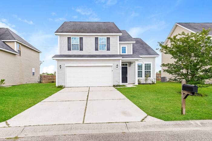 Primary Photo - Wonderful 4 Bedroom with Great Location!