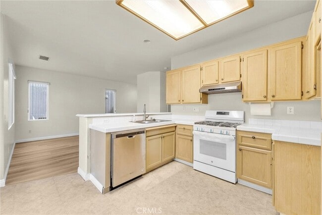 Building Photo - 14941 Eureka Ct