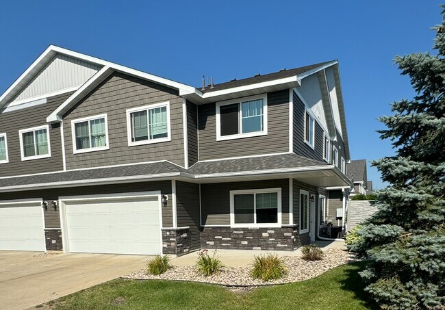 Foto del edificio - 1024 Castle Pines Dr