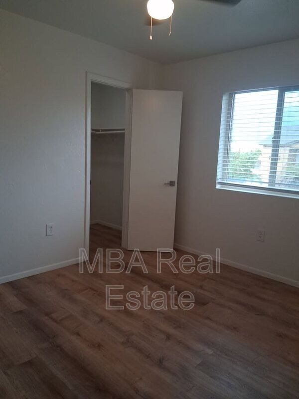 Building Photo - 3150 E Cicero St