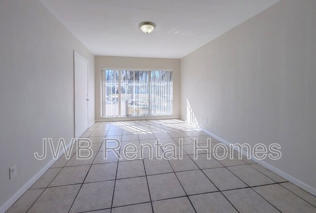 Foto del edificio - 6315 Badnur Dr