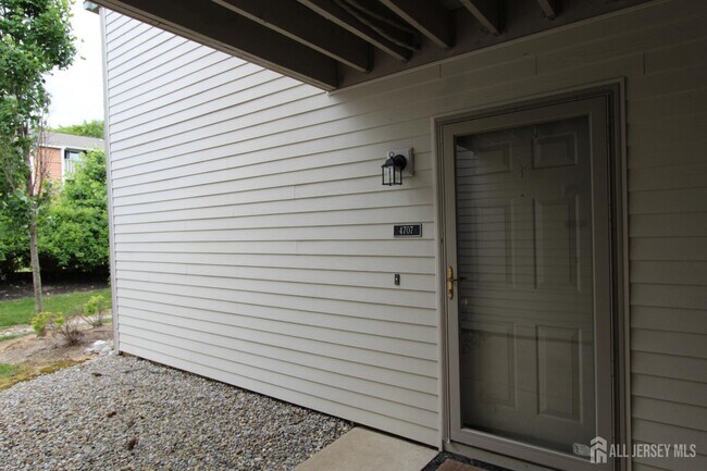 Foto del edificio - 4707 Ravens Crest Dr