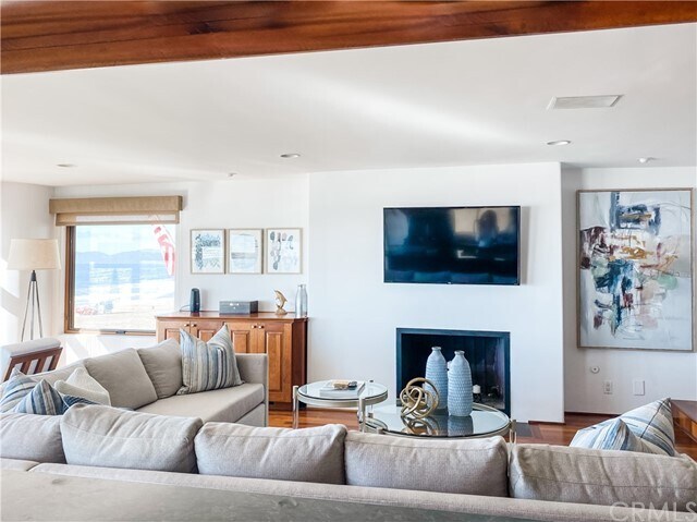 Foto del edificio - 3416 The Strand