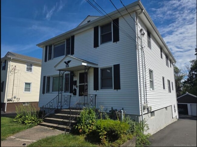 Photo - 985 Slater Rd Apartment