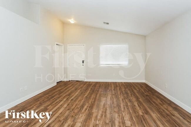 Foto del edificio - 7908 Olympus Ave