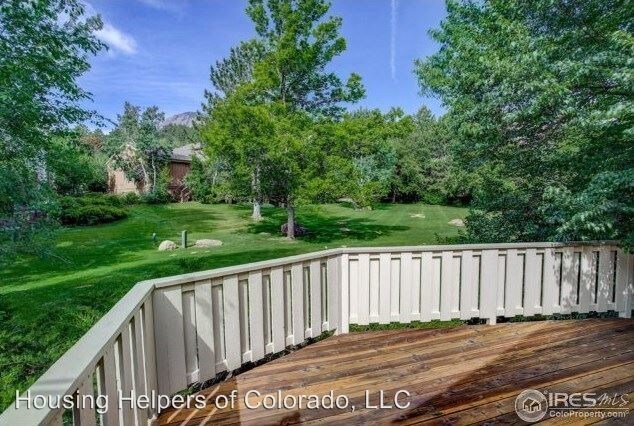 Foto del edificio - 2461 Briarwood Dr