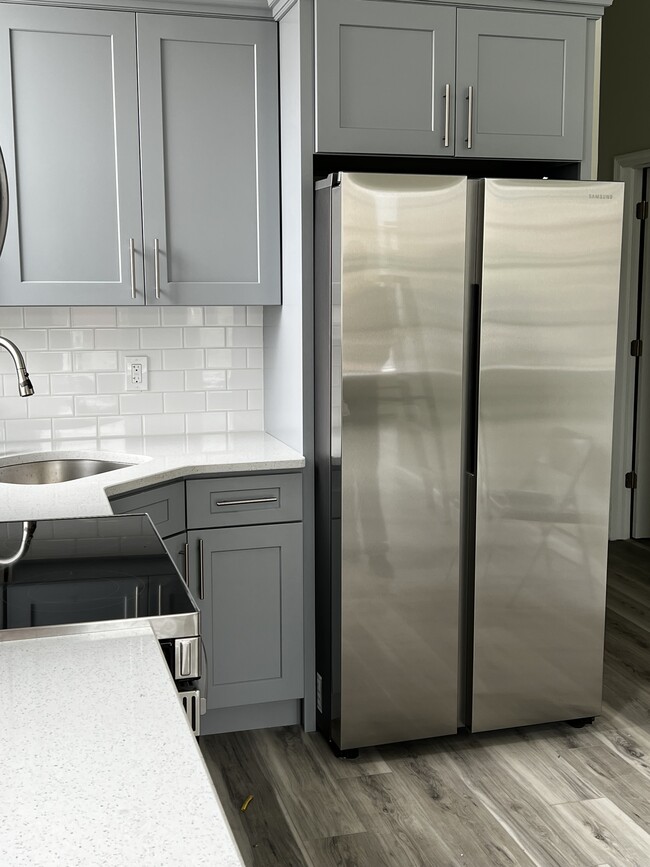 stainless steel appliances - 157 Clinton St