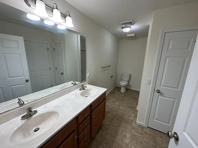 Building Photo - 486 Garrett 55+ Community