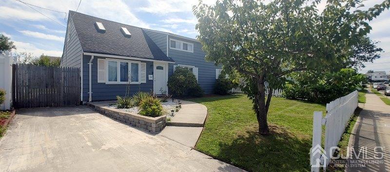 Primary Photo - Single Family Home at 93 Poplar St , Carteret
