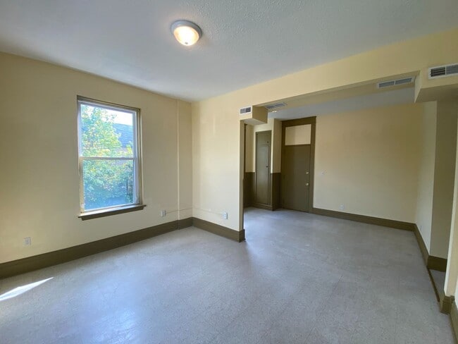Foto del edificio - 786 7th St E