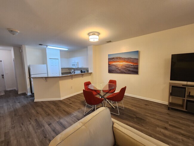 Foto del edificio - 5036 SE Mariner Garden Cir