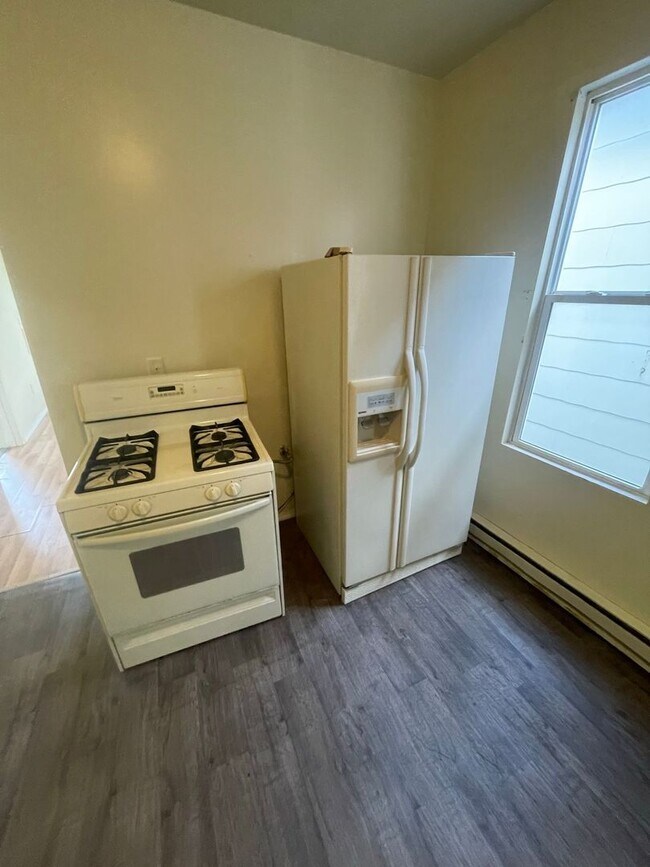 Building Photo - 2031-2033 S 15th Pl. (Duplex)