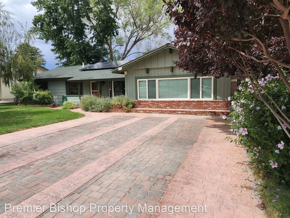 3 br, 2 bath House 2977 Indian Creek House Rental in CA