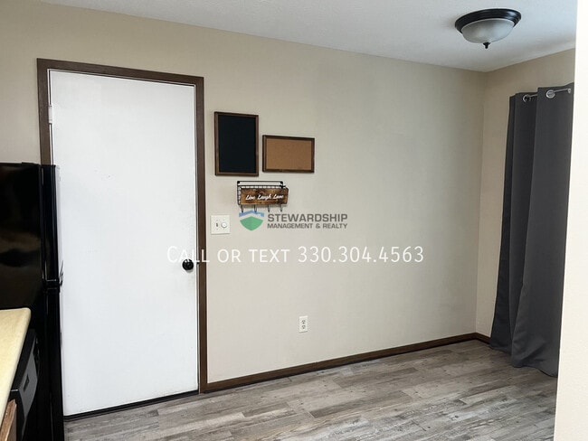 Foto del edificio - 931 Trimble Dr