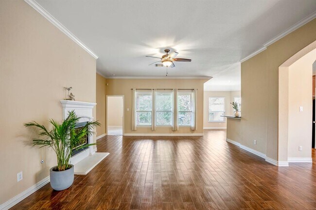 Foto del edificio - 1054 Forest Haven Ct