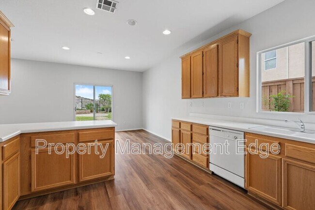 Foto del edificio - 32042 Freesia Ct