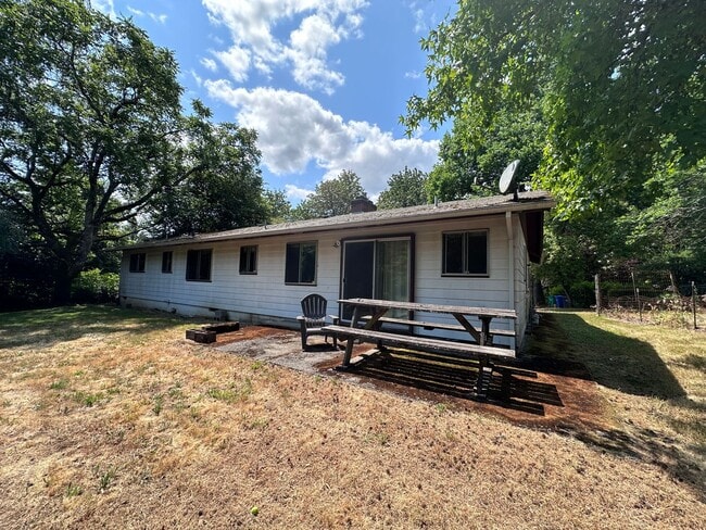 Building Photo - Lewis & Clark Graduate/Law Students ONLY