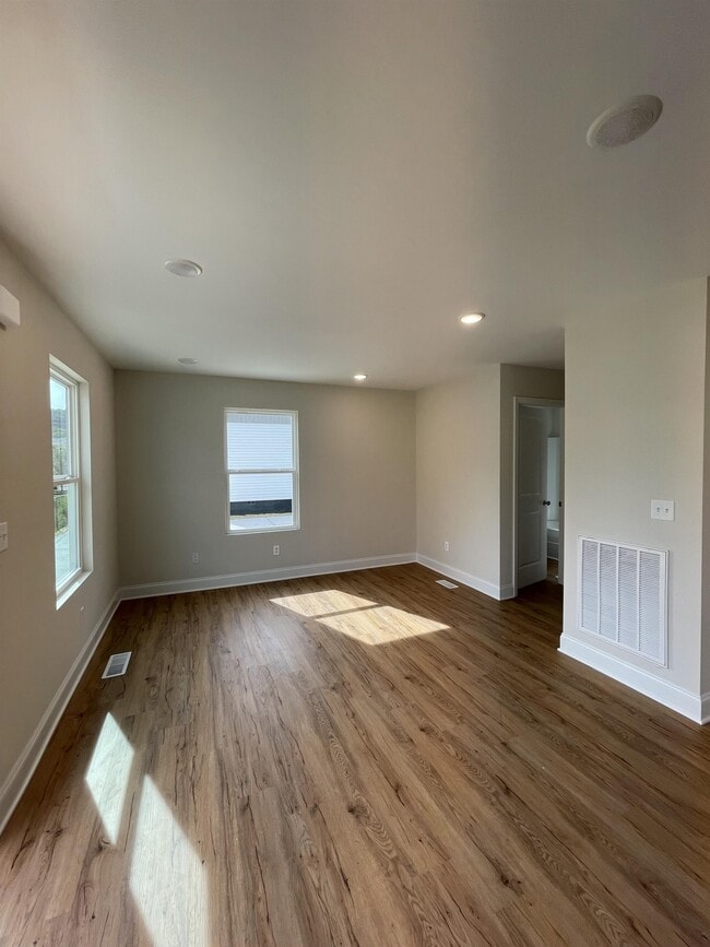 Photo - 1703 S Lyerly St House